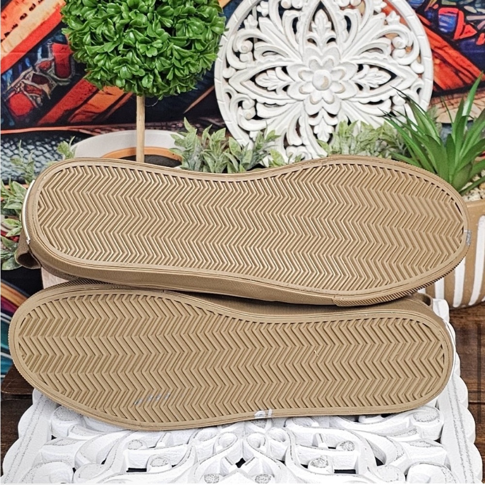 BANGS | MUSHROOM MEADOW VEGAN CANVAS HIGH-TOPS - Picture 12 of 14